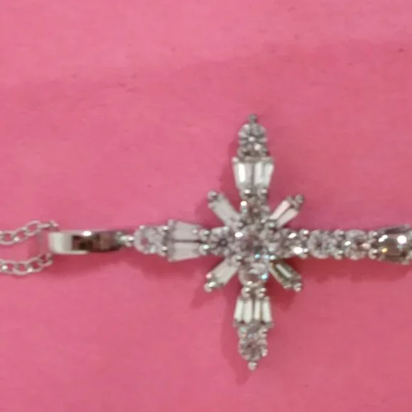 Nwt, White sapphire necklace - Picture 8 of 11